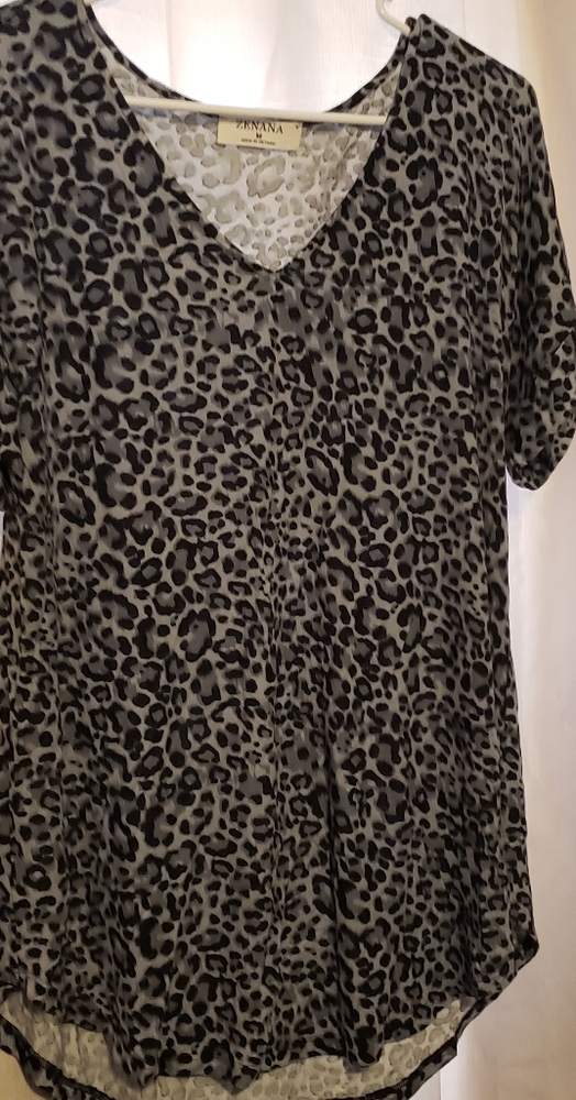 Mix and match 3 for$10 Leppard V neck shirt animal print